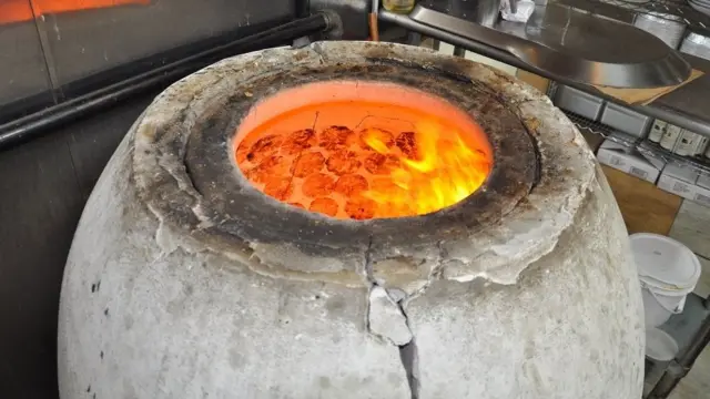 Бу тандир Америкага Ўзбекистондан океан оша пароходда келтирилган