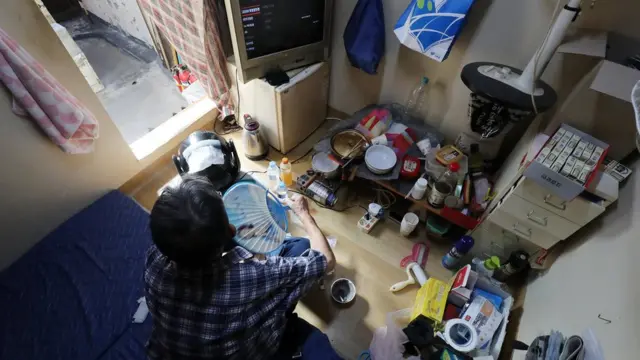 물가 상승으로 식품, 공공요금 가격이 오르면서 취약계층이 어려움을 겪고 있다