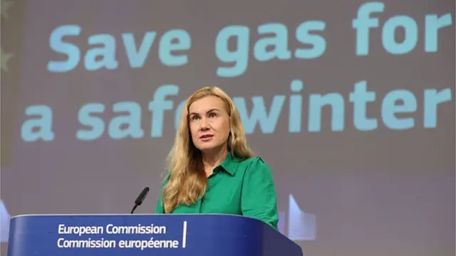 Це політично вмотивований крок, каже про зменшення поставок російського газу єврокомісар з питань енергетики Кадрі Сімсон