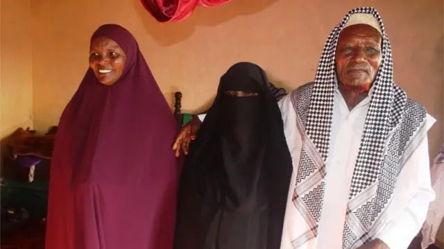 Cabdullahi iyo Xaaskiisa iyo Gabdhiisa curadda ah, Faadumo