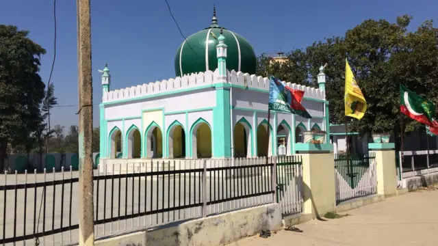 कवि मलिक मोहम्मद जायसी का मज़ार