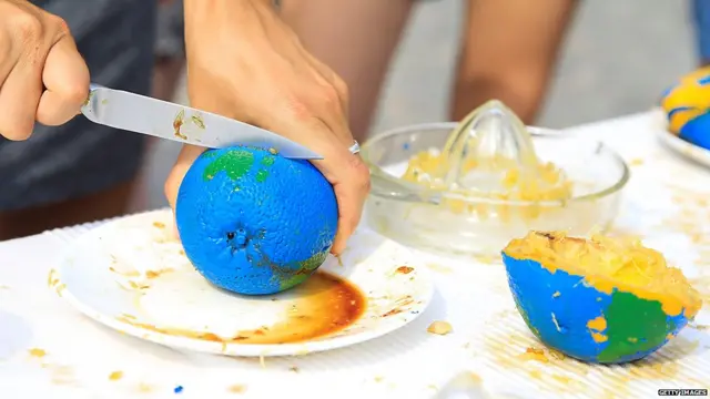 बढ़ती आबादी से कई लोग परेशान हैं.