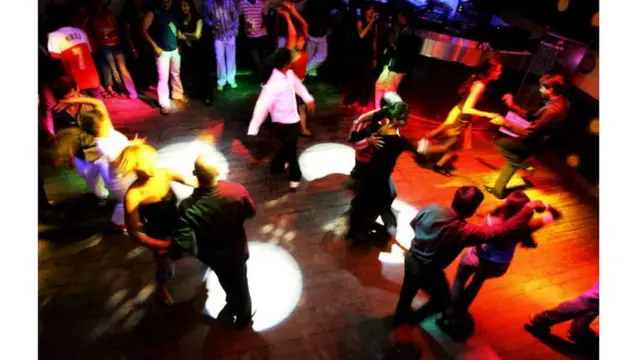 నూతన సంవత్సరాది, పబ్ కల్చర్