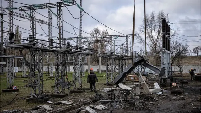 Відновлення пошкодженої росіянами енергетичної інфраструктури триватиме місяцями