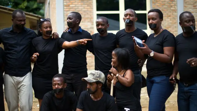 ተቓውሞኦም ዝገልጹ ጋዜጠኛታት