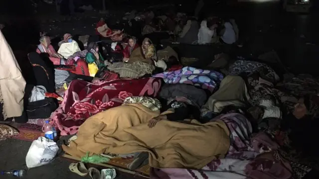 لیڈی ہیلتھ ورکرز کا دھرنا