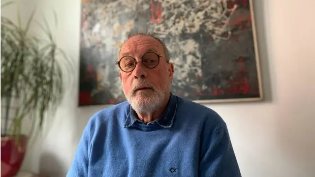 Zoran Vukmanović ispred nasleđene Lubardine slike