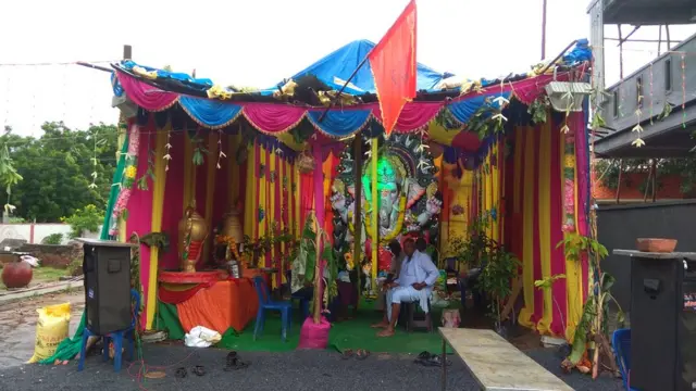 వివాదం జరిగిన వినాయక మండపం