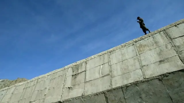 سرحدی دیوار