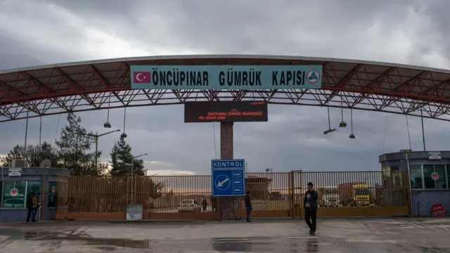 Öncüpınar sınır kapısı