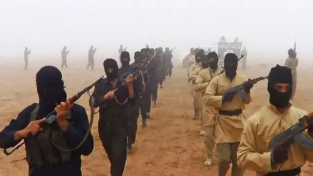 আইএসের খেলাফত এখন পতনের মুখে