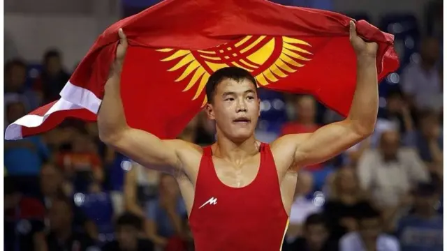 Акжол Махмудов