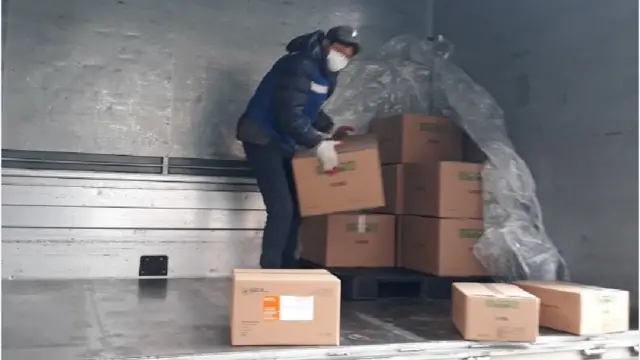 매일 이른 아침 화물 트럭을 모는 정은상 목사(43)도 평소 꿈꾸던 목회를 실현하기 위해 다른 직업을 선택했다