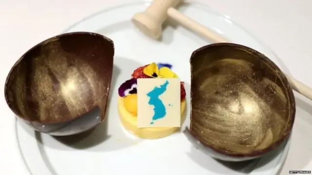 दक्षिण आणि उत्तर कोरियाच्या राष्ट्रप्रमुखांच्या बैठकीच्या जेवणात ठेवण्यात आलेला गोड पदार्थ