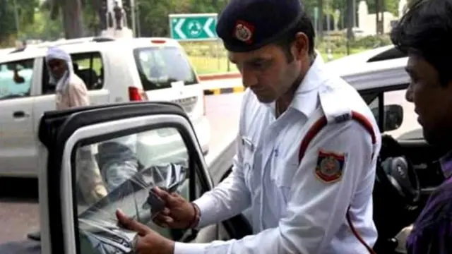 ट्रैफिक क़ानून