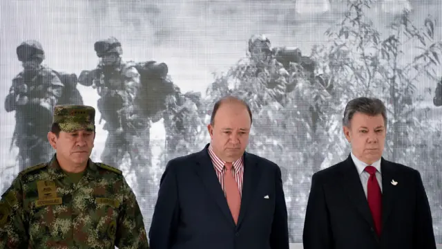 Santos, Villegas y militares