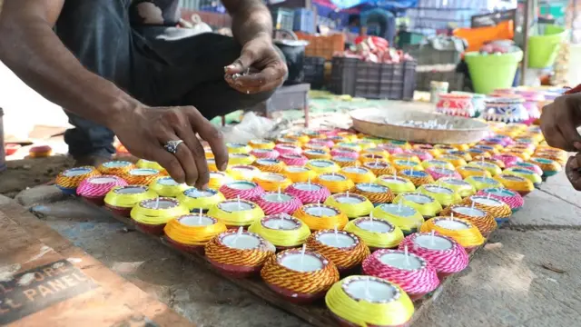 सरोजनी नगर ( एके मार्ग)