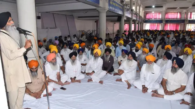 ਸ਼੍ਰੋਮਣੀ ਗੁਰਦੁਆਰਾ ਪ੍ਰਬੰਧਕ ਕਮੇਟੀ ਦੇ ਪ੍ਰਧਾਨ ਹਰਜਿੰਦਰ ਸਿੰਘ ਧਾਮੀ