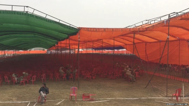 MODI RALLY, BUS