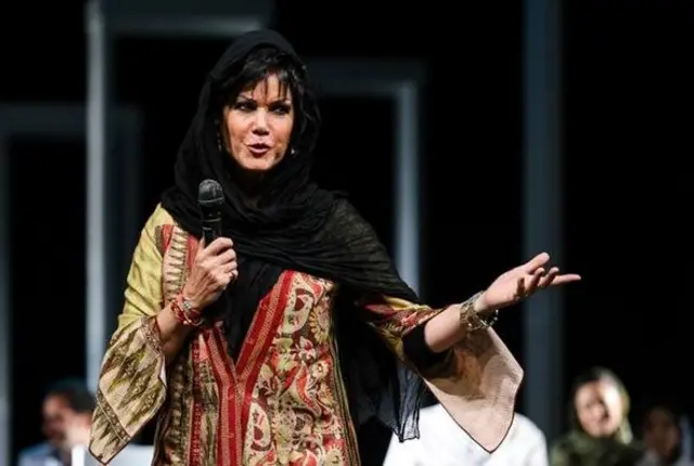 در اوایل دهه هفتاد شمسی فرزانه کابلی به خاطر انتشار فیلم رقصش زندانی شد