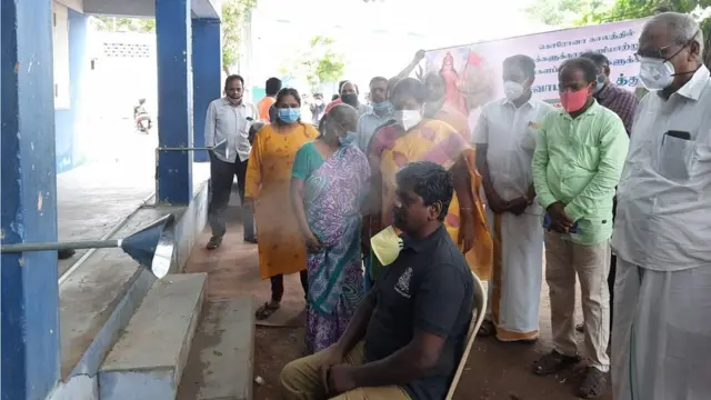 நீராவிப் பிடிப்பது கொரோனாவை விரட்டியடிக்குமா? - உண்மை என்ன?