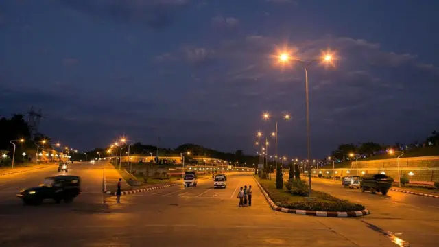 Столицу Мьянмы официально перенесли в Нейпьидо в конце 2005-го