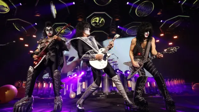 Hard rock band Kiss sells brand and songs for $300m Hard rock band Kiss sells brand and songs for $300m