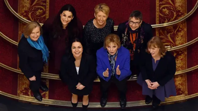 Четыре бывших лейбористски и три бывших тори, ушедшие в Независимую группу