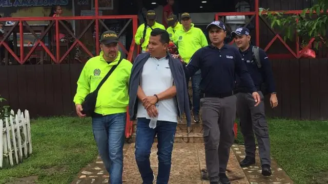 Detenidos con la policía