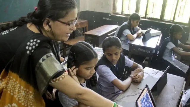 પ્રતીકાત્મક તસવીર