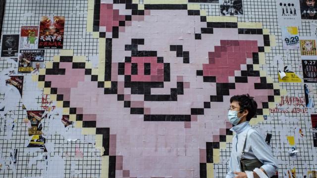 代表連登的卡通"連登豬"經常出現在香港各區的連儂牆。