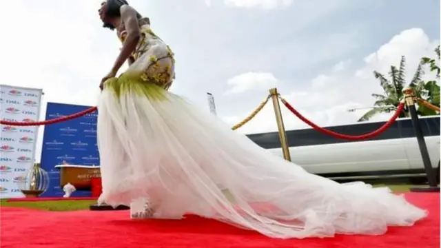 একজন অতিথি এসেছিলেন এমন পোশাক পড়ে