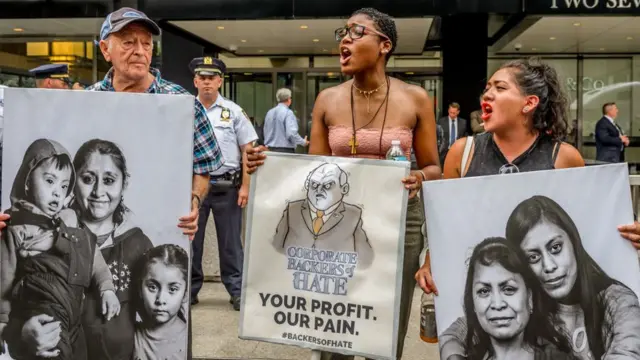 Protesto contra empresas que apoiam política migratóriagalera.bet loginTrump