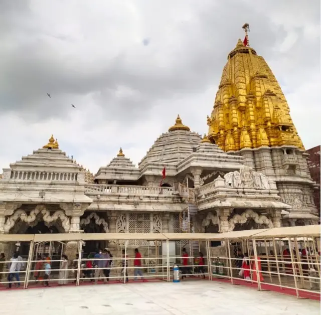 અંબાજીમંદિર