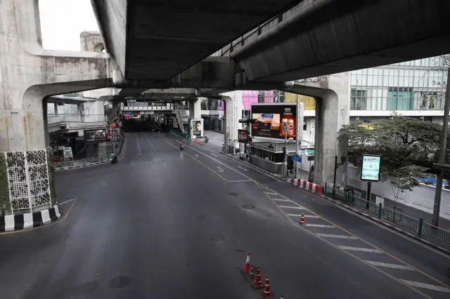 กรุงเทพ โควิด 19 ไวรัสโคโรนา เหงา