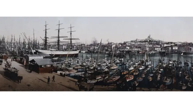 El puerto antiguo de Marsella, Francia, foto tomada entre 1889 y 1911. Swiss Camera Museum Collections