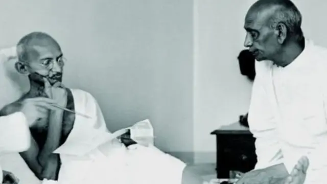 காந்தியும், சர்தார் வல்லபாய் பட்டேலும்