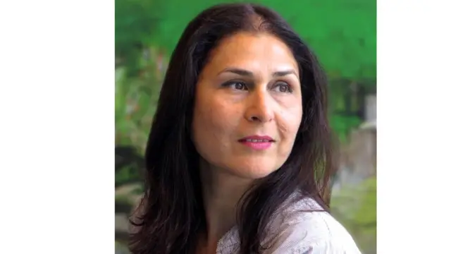 نفیس نیا، فیلم‌نامه‌نویس و تهیه‌کننده