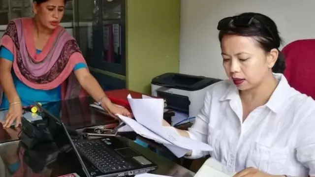 सरकारी कर्मचारी