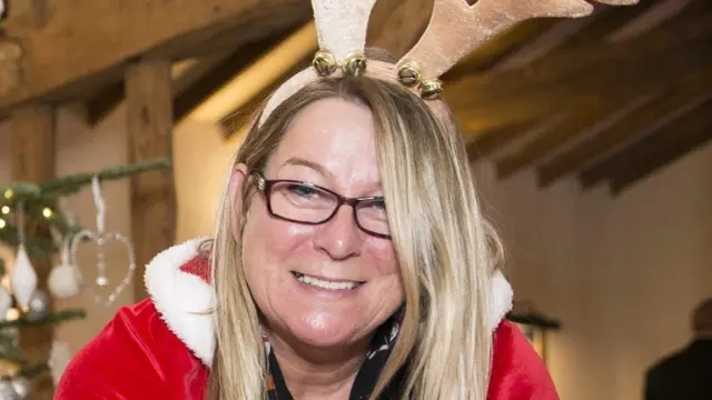 የ3 ሚሊዮን ፓወንድ ሎተሪ የደረሳት ሱ ሪቻርድስ