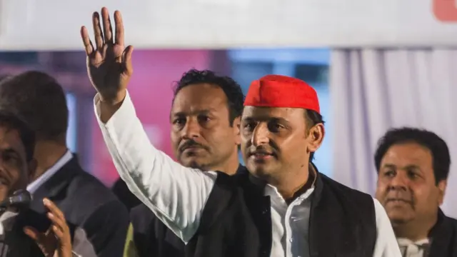 अखिलेश यादव