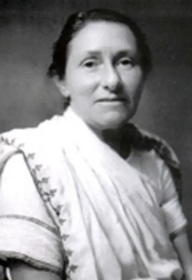 సరళా బెన్