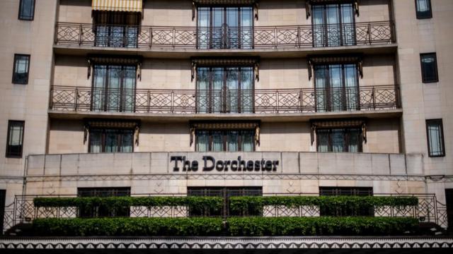 El hotel Dorchester de Londres forma parte de una cadena de establecimientos de lujo propiedad del sultán de Brunei.
