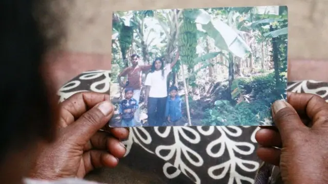 மதுவின் குடும்பம்