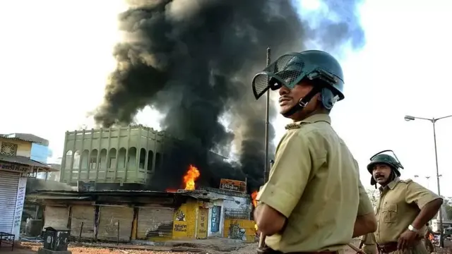 આ તસવીર એક માર્ચ 2002ના રોજ ગુજરાતના અમદાવાદની છે