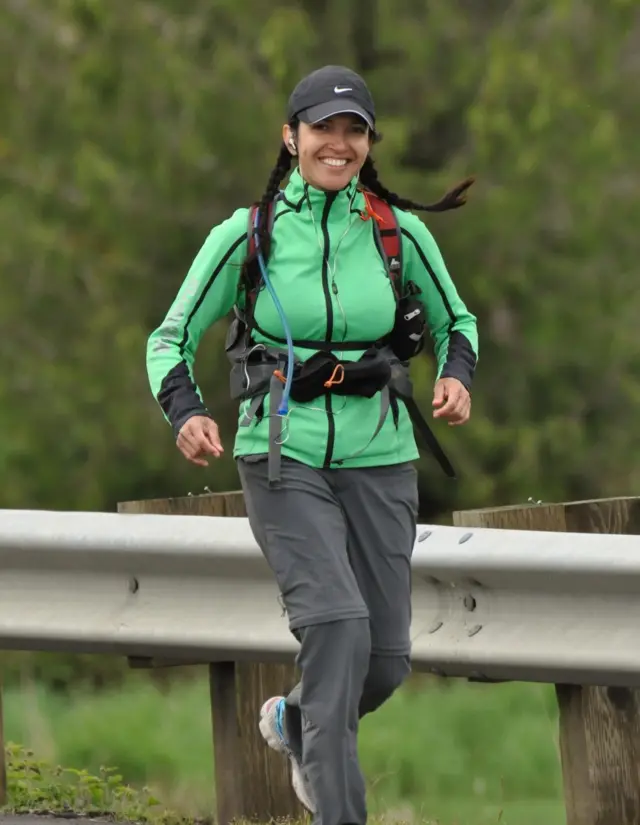 Norma Bastidas corriendo