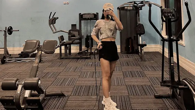 27岁的小鱼今年4月来到刚果（金）首都金沙萨，她时常在业余时间跳绳健身