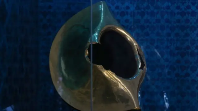 Hajrul Aswad, ko Baƙin Dutse da aka nuna a fadar Tokpati a ranar 3 ga watan Yuli na shekarar 2018