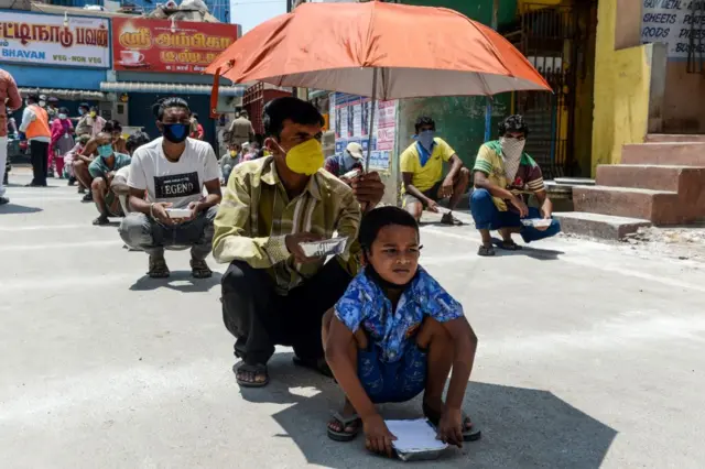 தமிழகத்தில் கொரோனா: ஊரடங்கை மீறியதால் 45,000 வழக்குகள், 56,000 கைதுகள்