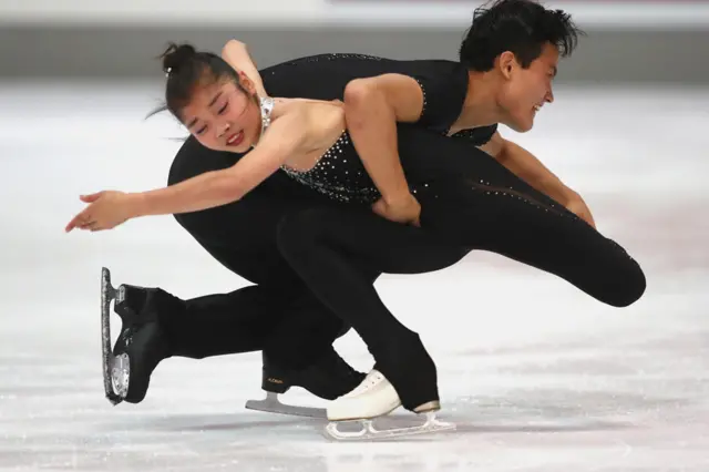 Ryom Tae Ok y Kim Ju Sik